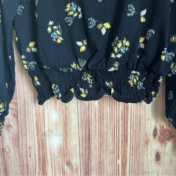 Loft Outlet Navy Blue Smocked Waistband Yellow Floral Print Blouse Size L - Picture 3 of 9